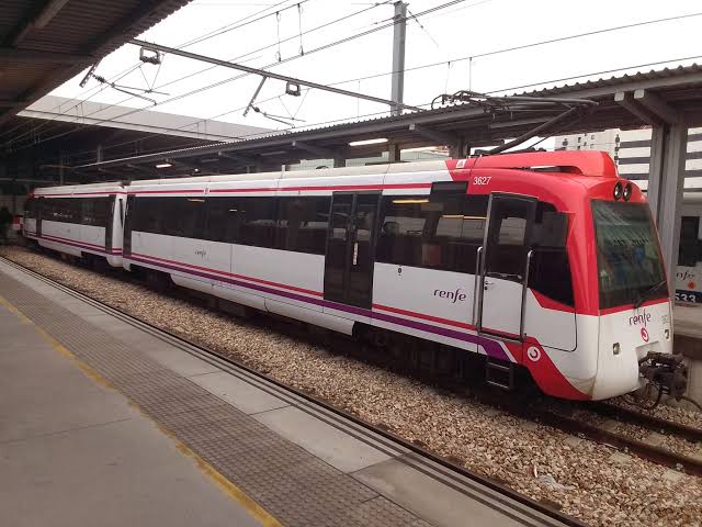 Renfe Serie 436 Exterior
